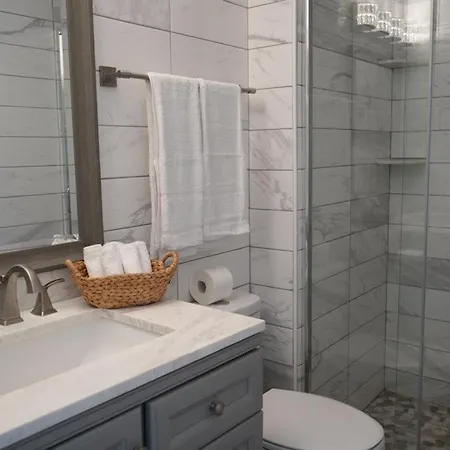 Villa Hosting New à Tampa Extérieur photo