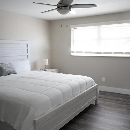 Villa Hosting New à Tampa Extérieur photo