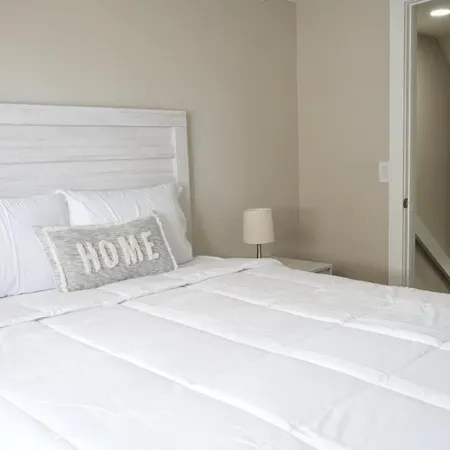 Villa Hosting New à Tampa Extérieur photo